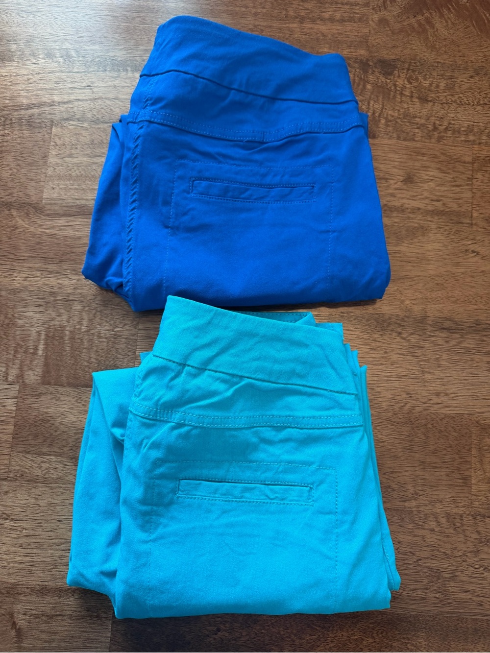 Women’s Pull-On Solid Crops in Bright Blue and Turquoise